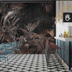 Nowoczesny bar urządzony w eklektycznym stylu z dekoracyjną fototapetą nocne tropiki