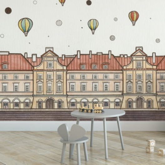 Kategoria fototapeta architektura. Pokój dziecięcy w stylu vintage z fototapetą z kamieniczkami i balonami na niebie.
